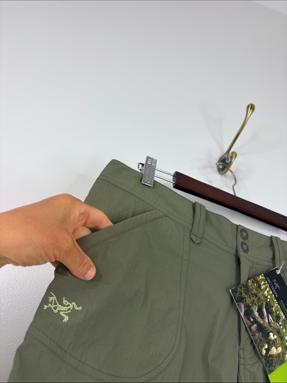 New Arcteryx Parapet Shorts Womens 10 Cargo Green Hiking Outdoors Camping - Picture 3 of 16
